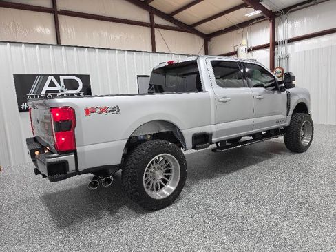 Used 2023 Ford F250 XLT w/ XLT Premium Package AWD/4WD image 8