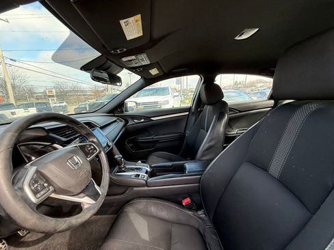 Used 2020 Honda Civic Sport image 11