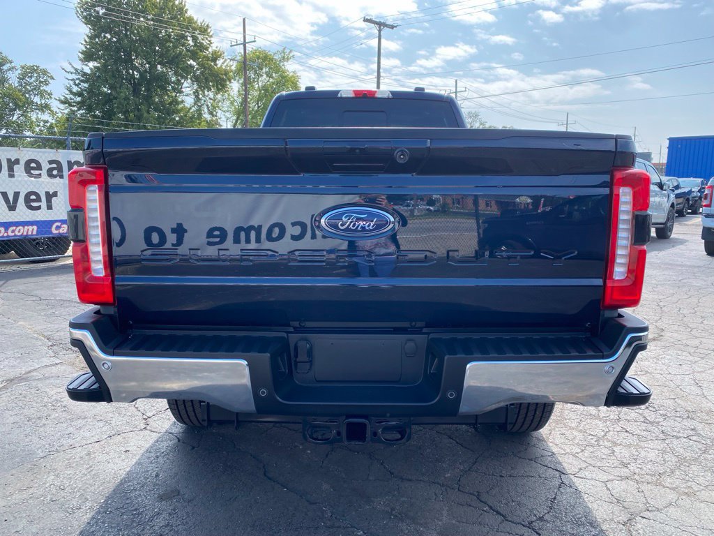 Used 2024 Ford F250 Lariat AWD/4WD image 3
