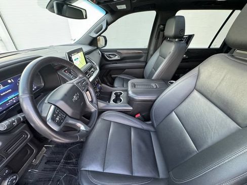 Used 2022 Chevrolet Suburban Z71 w/ Luxury Package AWD/4WD image 28