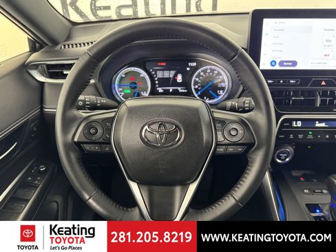 Certified 2024 Toyota Venza XLE image 30