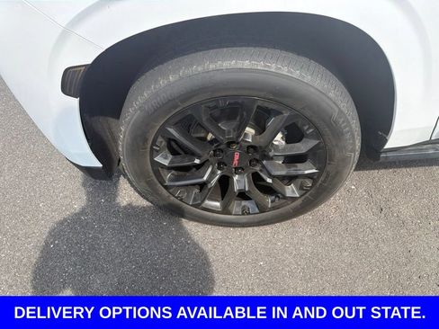 Used 2022 GMC Yukon XL Denali AWD/4WD image 10