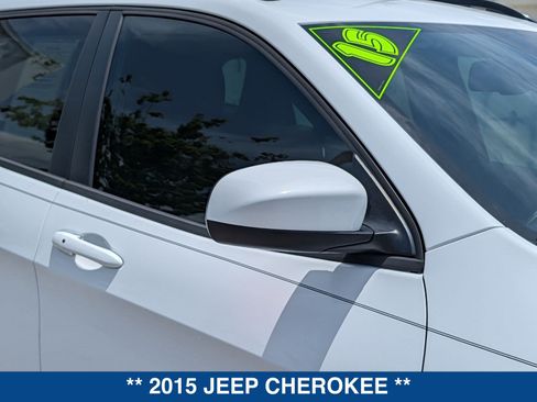 Used 2015 Jeep Cherokee Latitude w/ Comfort/Convenience Group FWD image 11
