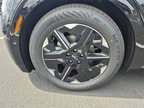 New 2025 Kia EV6 Wind image 33