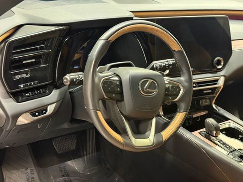 Used 2024 Lexus RX 350 Premium Plus w/ Convenience Package image 11