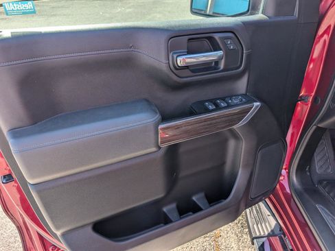 Used 2019 Chevrolet Silverado 1500 LT w/ All-Star Edition image 17