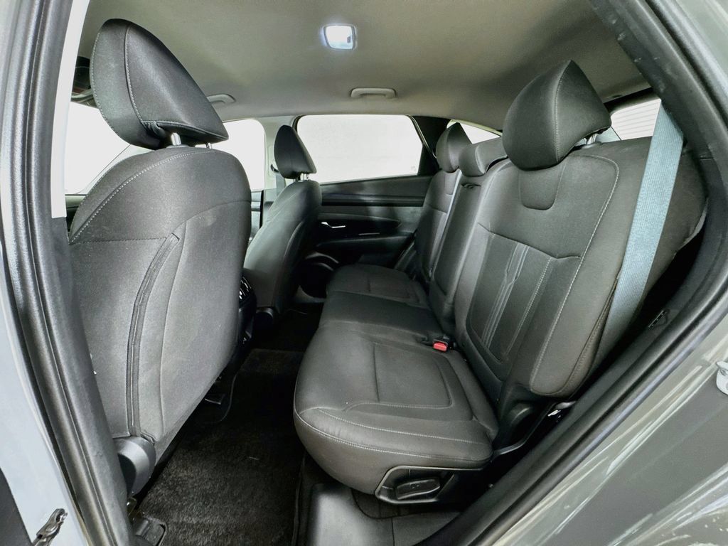 Used 2025 Hyundai Tucson SEL AWD/4WD image 22