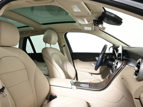 Certified 2022 Mercedes-Benz GLC 300 4MATIC image 28