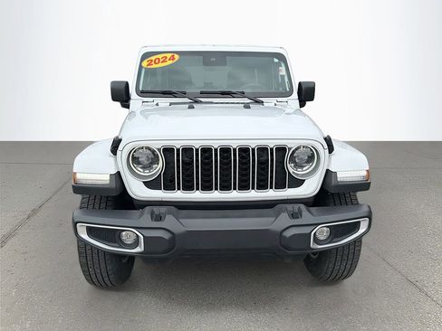 Used 2024 Jeep Wrangler Sahara image 10