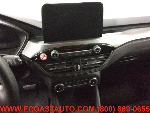 Used 2025 Ford Escape Active AWD/4WD image 12