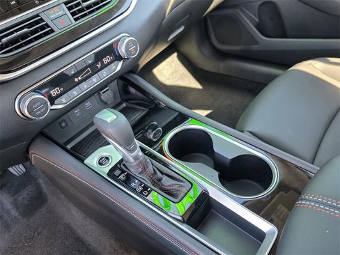 New 2025 Nissan Altima 2.5 SR w/ SR Premium Package image 19