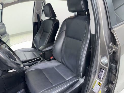 Used 2019 Toyota Corolla XLE w/ Carpet Mat Package (TMS) image 15