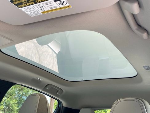 Used 2026 Nissan Leaf Platinum+ w/ Floor Mat Package (Platinum+) FWD image 13