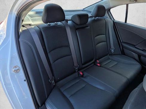 Used 2017 Honda Accord Touring image 19