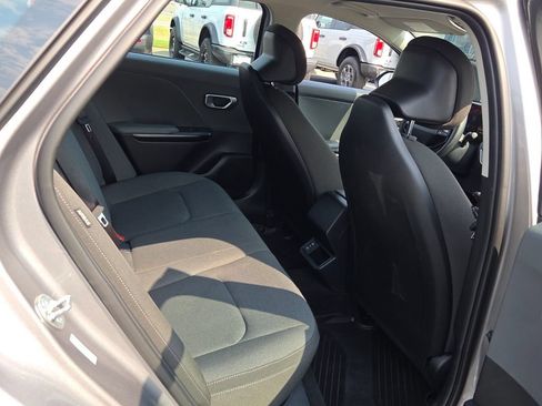 Used 2025 Kia K4 FWD image 19