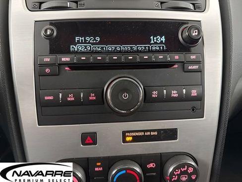 Used 2011 GMC Acadia SLE FWD image 28