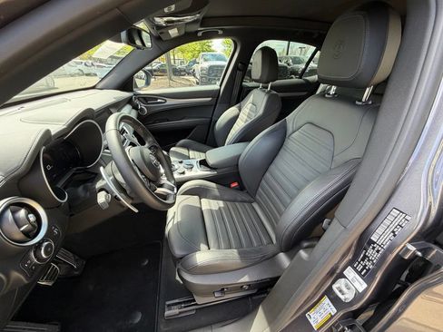 Used 2024 Alfa Romeo Stelvio Veloce AWD/4WD image 16