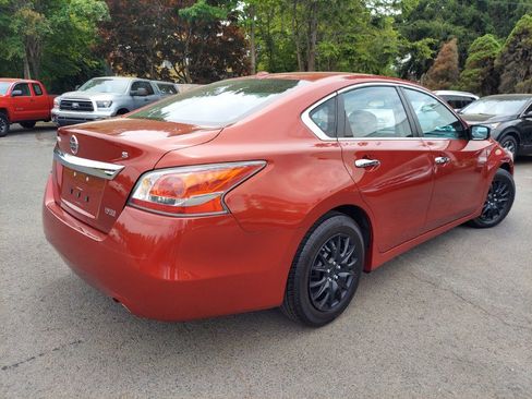 Used 2015 Nissan Altima 2.5 S w/ Power Driver Seat Package FWD image 4