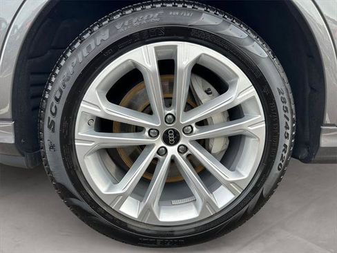 Certified 2025 Audi Q7 2.0T Premium Plus image 14