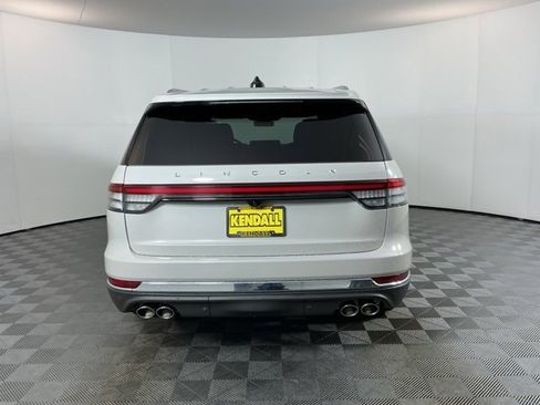 Used 2025 Lincoln Aviator Reserve w/ Equipment Group 201A image 6