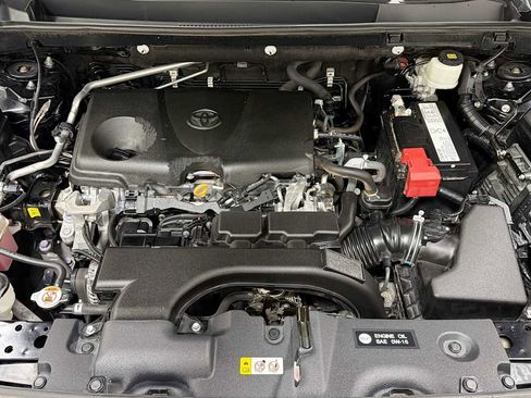 Used 2019 Toyota RAV4 XLE Premium w/ Cold Weather Package AWD/4WD image 30