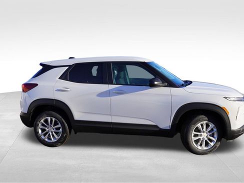 New 2026 Chevrolet TrailBlazer LS w/ LS Convenience Package image 2