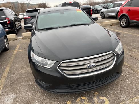Used 2014 Ford Taurus SEL image 24
