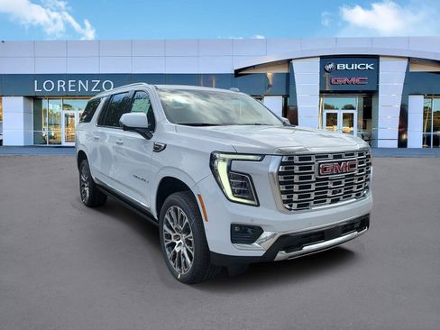 New 2026 GMC Yukon XL Denali w/ Denali Reserve Package image 3