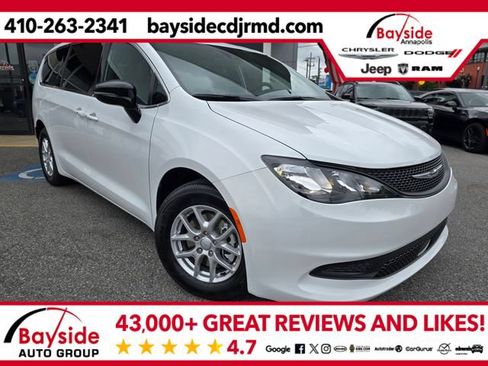 New 2027 Chrysler Pacifica LX FWD image 1