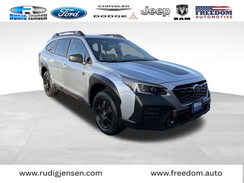 Used 2022 Subaru Outback Wilderness image 7