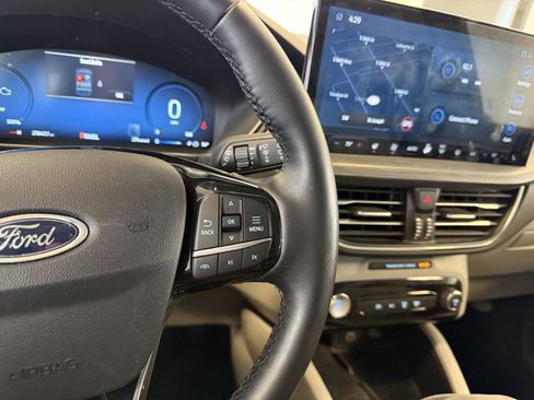 Used 2024 Ford Escape Platinum w/ Premium Technology Package image 14