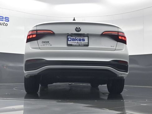Used 2022 Volkswagen Jetta SE w/ Panoramic Sunroof Package FWD image 39