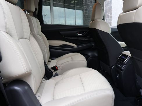 Used 2024 Subaru Ascent Premium w/ Convenience Package image 13