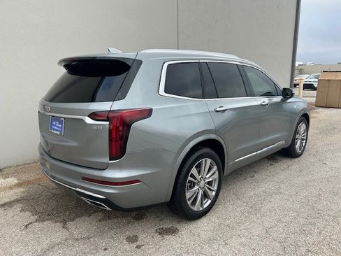 Used 2023 Cadillac XT6 Premium Luxury FWD image 4