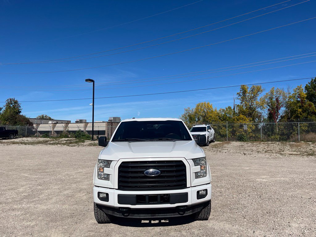 Used 2015 Ford F150 XLT w/ Equipment Group 301A Mid AWD/4WD image 3