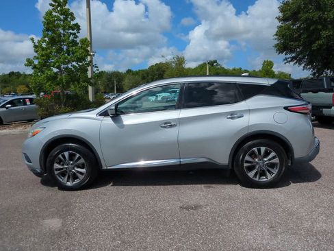Used 2017 Nissan Murano SV FWD image 3