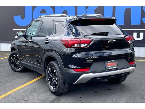 Used 2023 Chevrolet TrailBlazer LT w/ Convenience Package FWD image 13