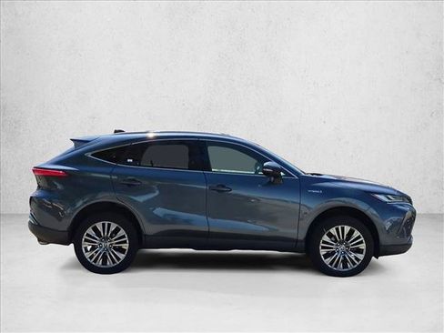 Used 2021 Toyota Venza XLE w/ Carpet Mat Package (TMS) AWD/4WD image 4