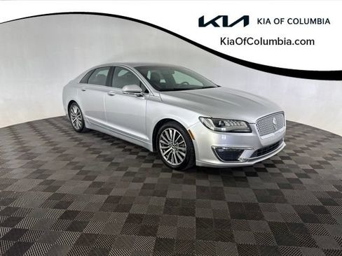 Used 2017 Lincoln MKZ Premiere FWD image 1