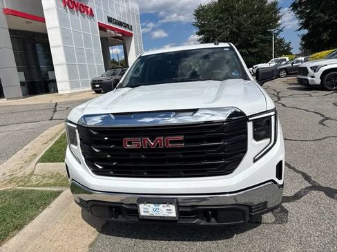 Used 2024 GMC Sierra 1500 Pro w/ Convenience Package AWD/4WD image 4