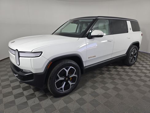 Used 2024 Rivian R1S Adventure AWD/4WD image 1