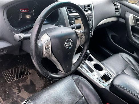 Used 2015 Nissan Altima 2.5 SL w/ Technology Package image 14