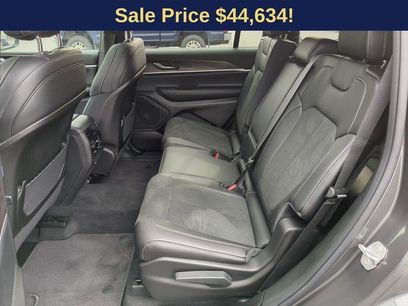 New 2025 Jeep Grand Cherokee L Laredo w/ Luxury Tech Group I