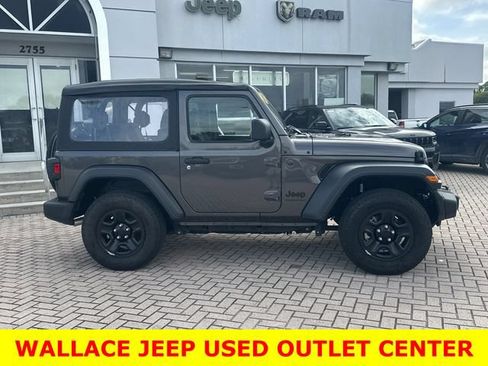 Used 2025 Jeep Wrangler Sport AWD/4WD image 6