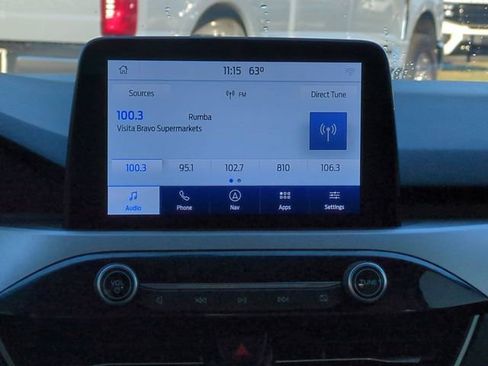 Used 2022 Ford Escape SEL image 18