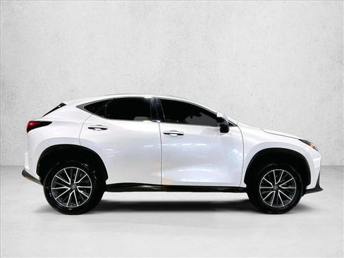 Used 2024 Lexus NX 250 FWD image 5