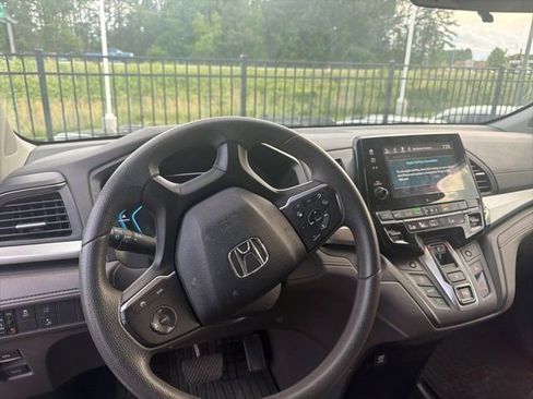 Used 2020 Honda Odyssey EX image 3