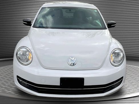 Used 2012 Volkswagen Beetle Turbo image 2