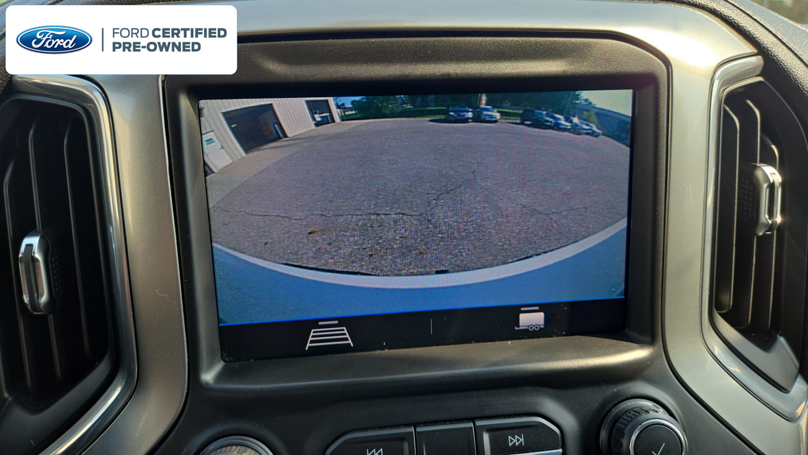 Used 2020 Chevrolet Silverado 1500 LT w/ All-Star Edition AWD/4WD image 14