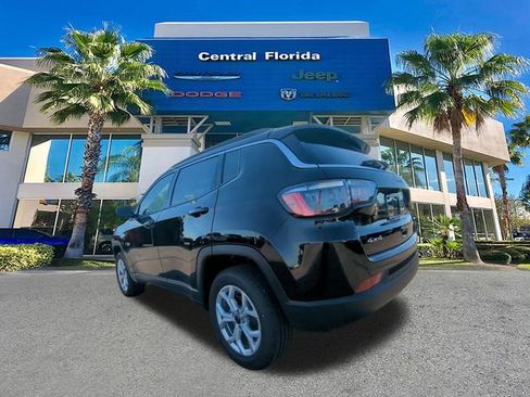New 2026 Jeep Compass Latitude image 7
